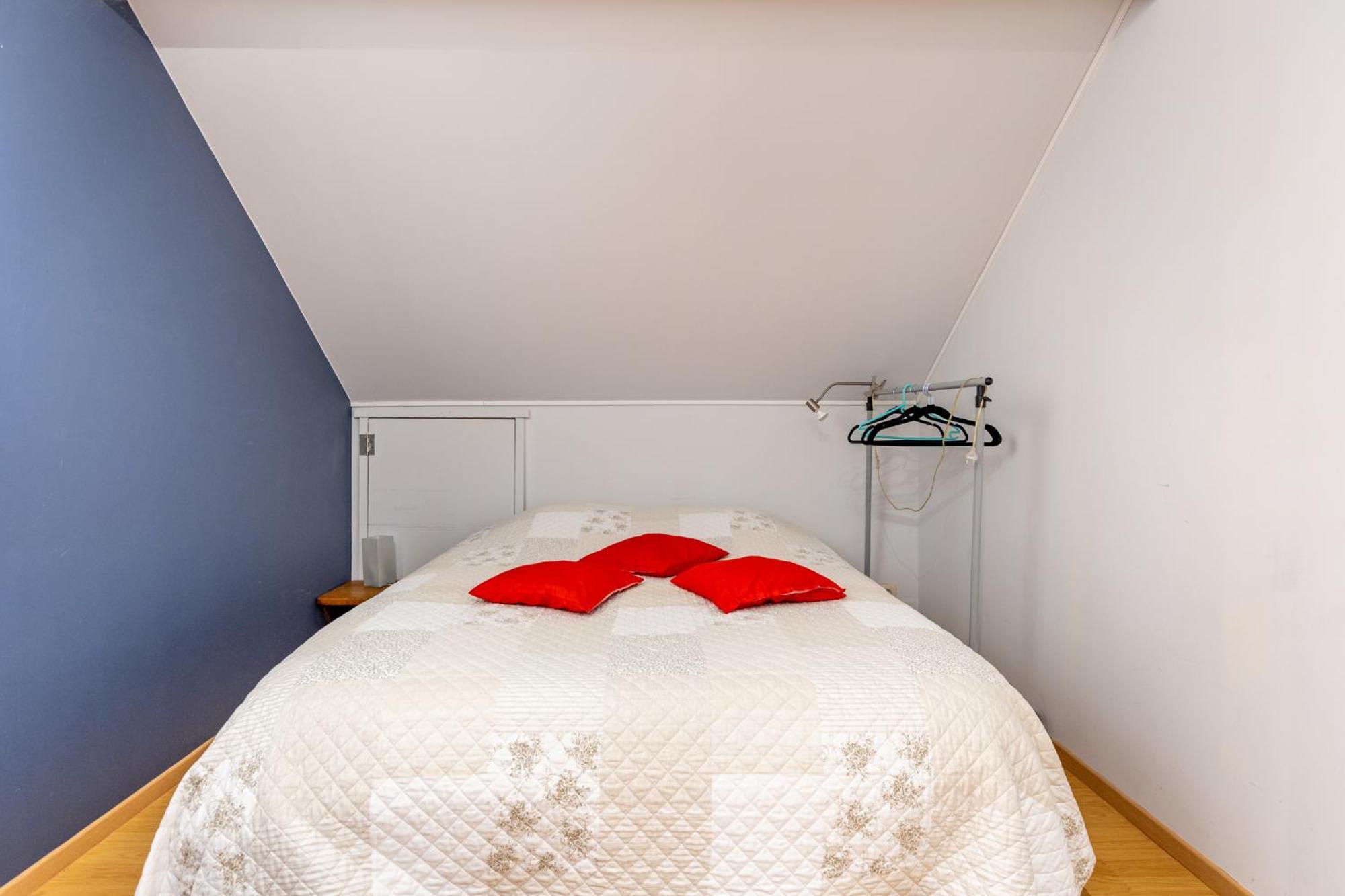 Claire De Meuse Cozy Apartment Detox With River And Hills Anhée Exterior foto
